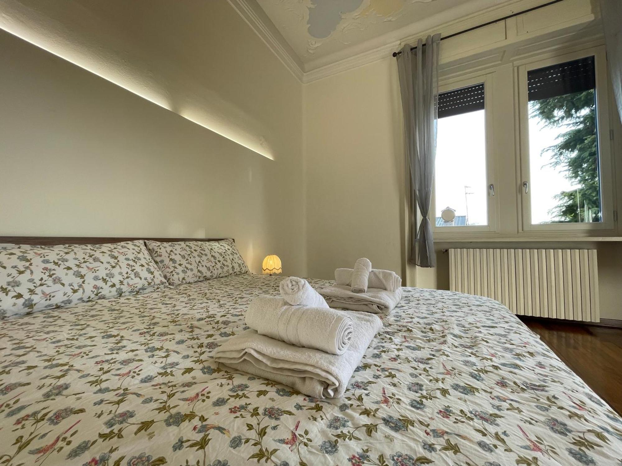 Bg Central Royal Suite Con Parcheggio - Vista Citta Alta Bergame Extérieur photo