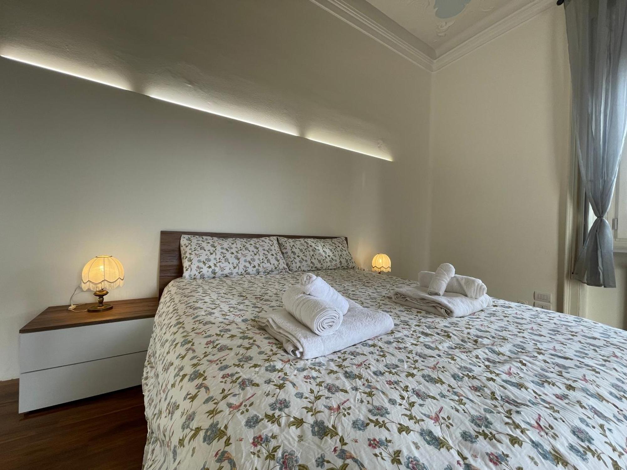 Bg Central Royal Suite Con Parcheggio - Vista Citta Alta Bergame Extérieur photo